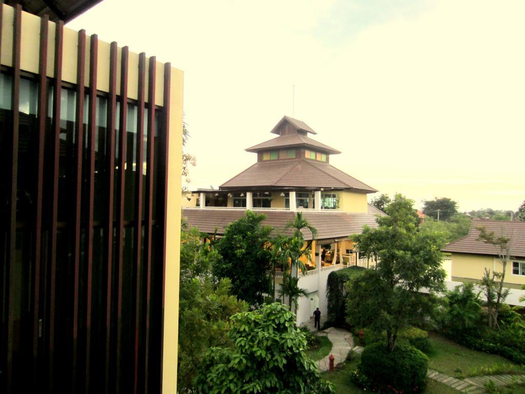 Mountain Creek Wellness Resort Chiangmai Chiang Mai Bagian luar foto