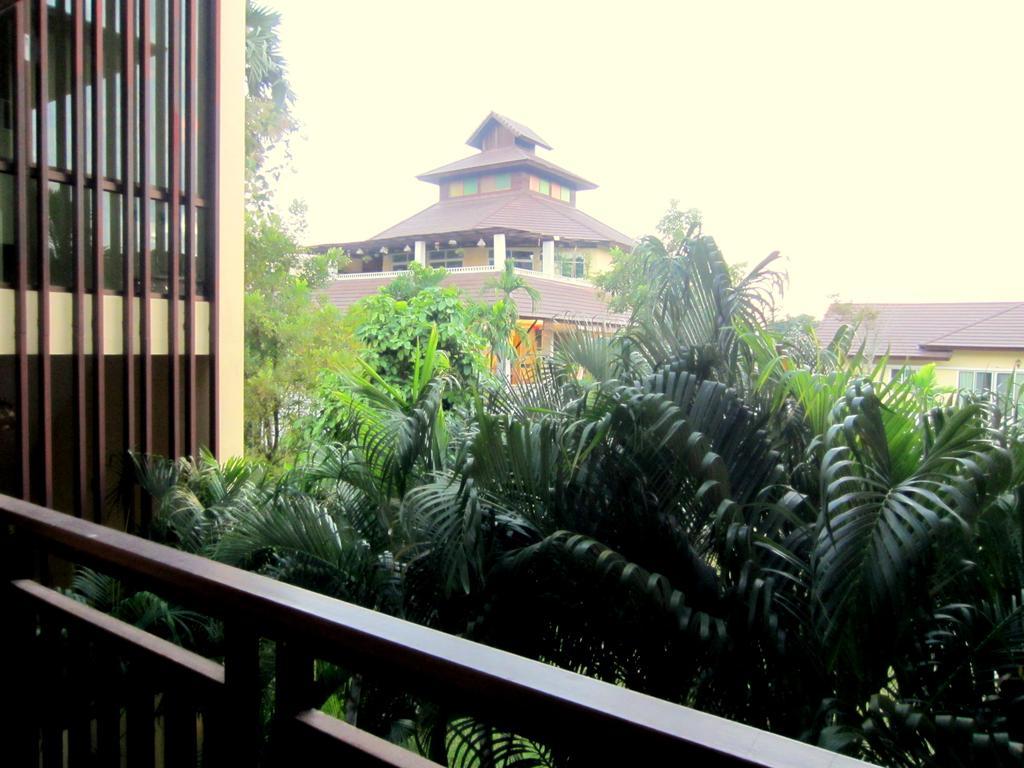 Mountain Creek Wellness Resort Chiangmai Chiang Mai Bagian luar foto